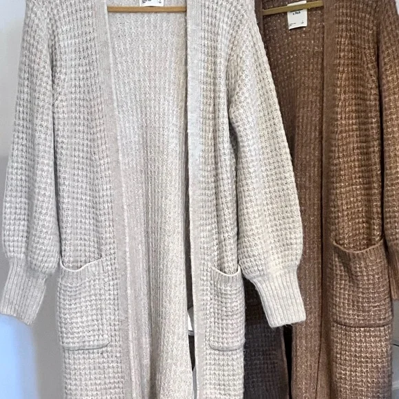 Abercrombie & Fitch Textured Cream Cardigan - Picture 2 of 2